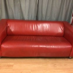 Δερμάτινος κόκκινος καναπές IKEA Klippan (2 τεμάχια)