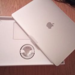 MacBook Air 13.3 i5/8Gb 2018