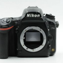 Brand New Nikon D750