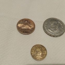 Πωλούνται τρία μεξικάνικα νομίσματα
