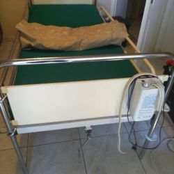 Νοσοκομειακό κρεβάτι