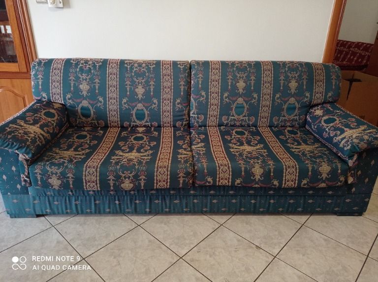 τριθέσιος και διθέσιος καναπές