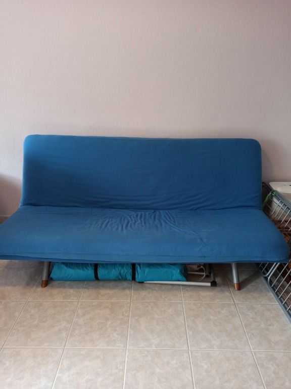 Τριθέσιος καναπές κρεβάτι