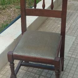 4 καρέκλες τραπεζαρίας σκαλιστές,80 ευρώ