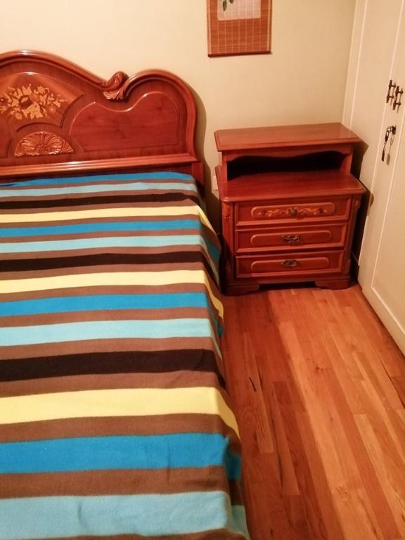 πωλείται κρεβατοκάμαρα μασίφ ξύλο σε άριστη κατάσταση