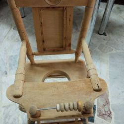 βρεφική καρέκλα με γιο γιο,200 ευρώ.δώρο κουνιστό αλογάκι