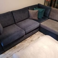 Γωνιακός καναπές με διχρωμία