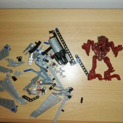 LEGO Bionicle Vultraz Warriors Set 8698 (missing pieces)