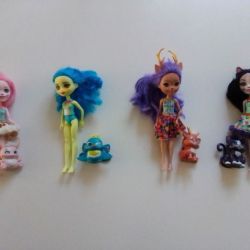 4 Κούκλες Enchantimals & Ζωάκι Φιλαράκι