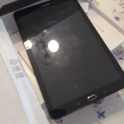 Tablet Samsung Galaxy Tab E SM-T561 9.6'' 8GB 3G Black