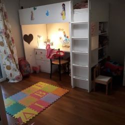 Σετ παιδικού δωματίου (κρεβάτι, γραφείο, βιβλιοθήκη)