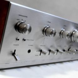 ΟΛΟΚΛΗΡΩΜΕΝΟΣ  ΕΝΙΣΧΥΤΗΣ  PIONEER  SA - 710