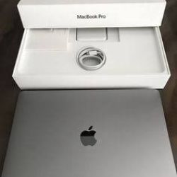 Macbook Pro Core i7 2.80 GHZ 15'' 16GB RAM 256GB SSD