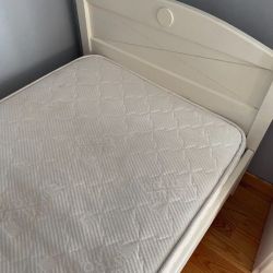 Κρεβάτι εφηβικό με στρώμα