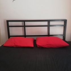 Διπλό μεταλλικό κρεβάτι