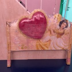 Παιδικό κρεβάτι με πριγκίπισσες της Disney